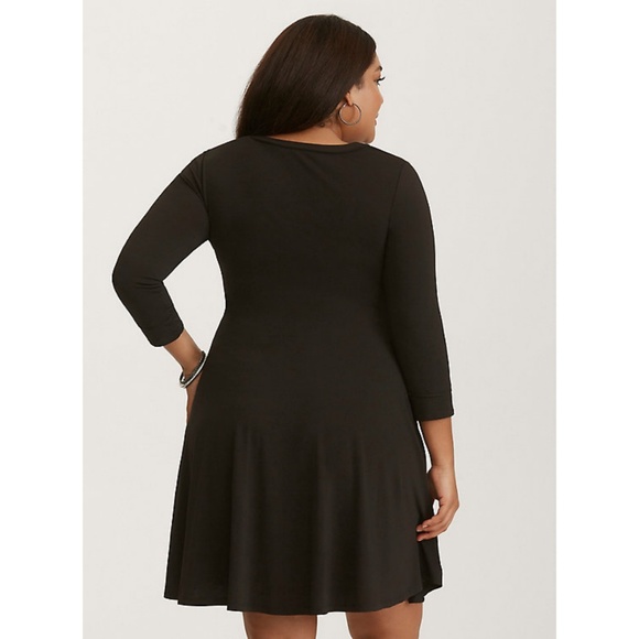 NWT Torrid Black Wrap Dress - Size 5 - Picture 2 of 4